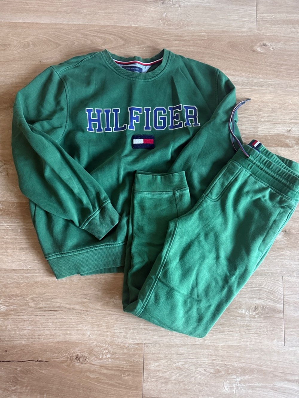 Tommy Hilfiger Forest Green Crewneck Sweatshirt & Joggers